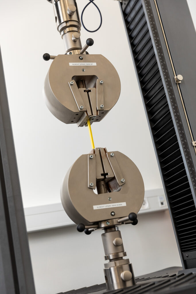 Strength and ductility tests of plastics