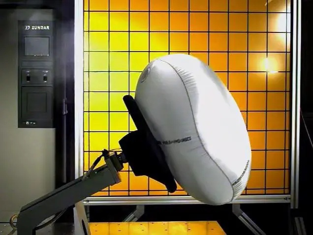 Airbagové zkoušky HuDe