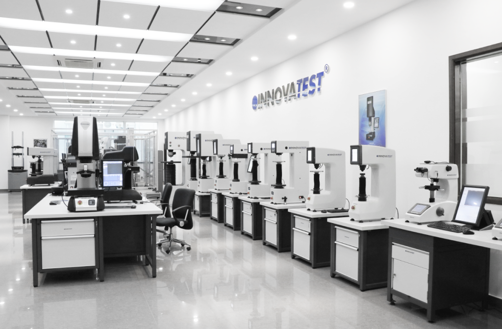 Innovatest tvrdoměry showroom
