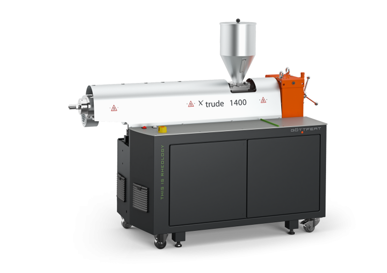 Laboratorní extruder